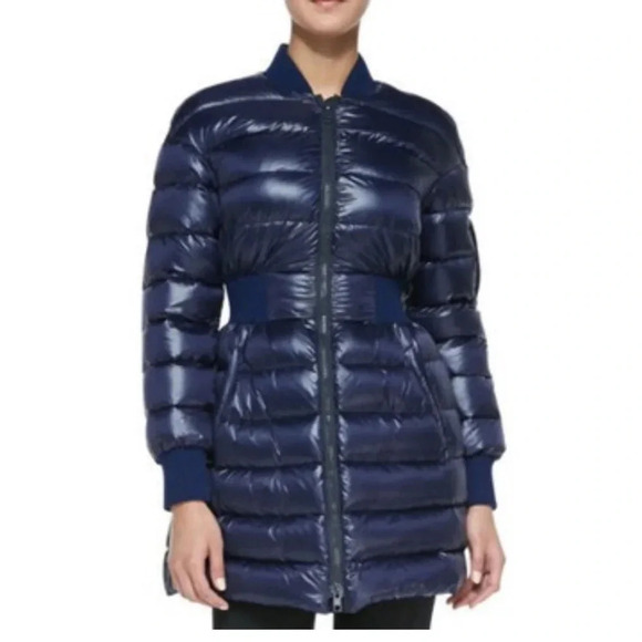 Red Valentino Navy Puffer Coat with elastic band feathers Size 40 US S​​​ - Picture 1 of 3